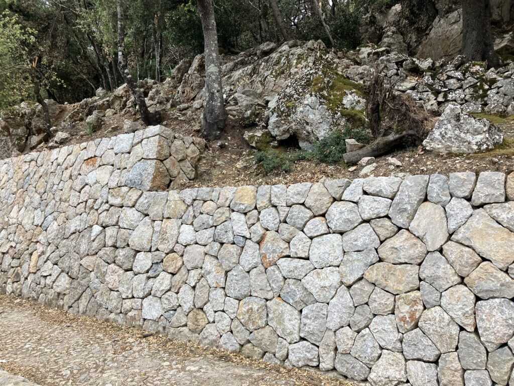 Majorque, murs en pierres sèches.
